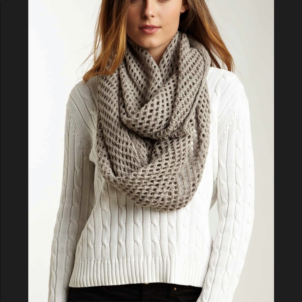 Infinity scarf. NWOT. Grey